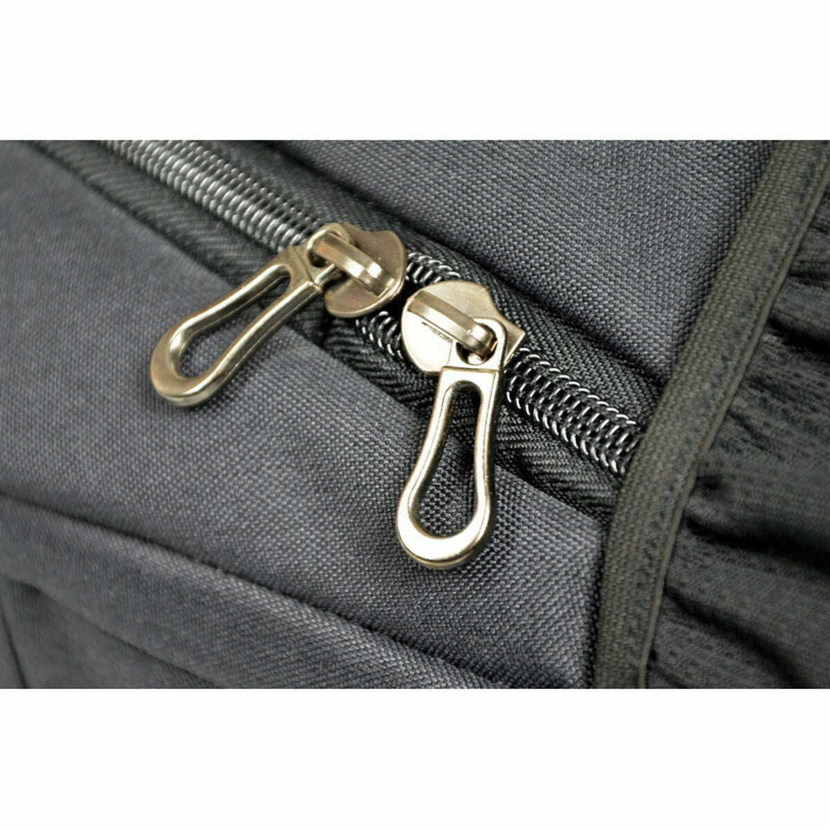 V4HDFAD689F664EAAD4BCF94FF41A84A165R7030415P10