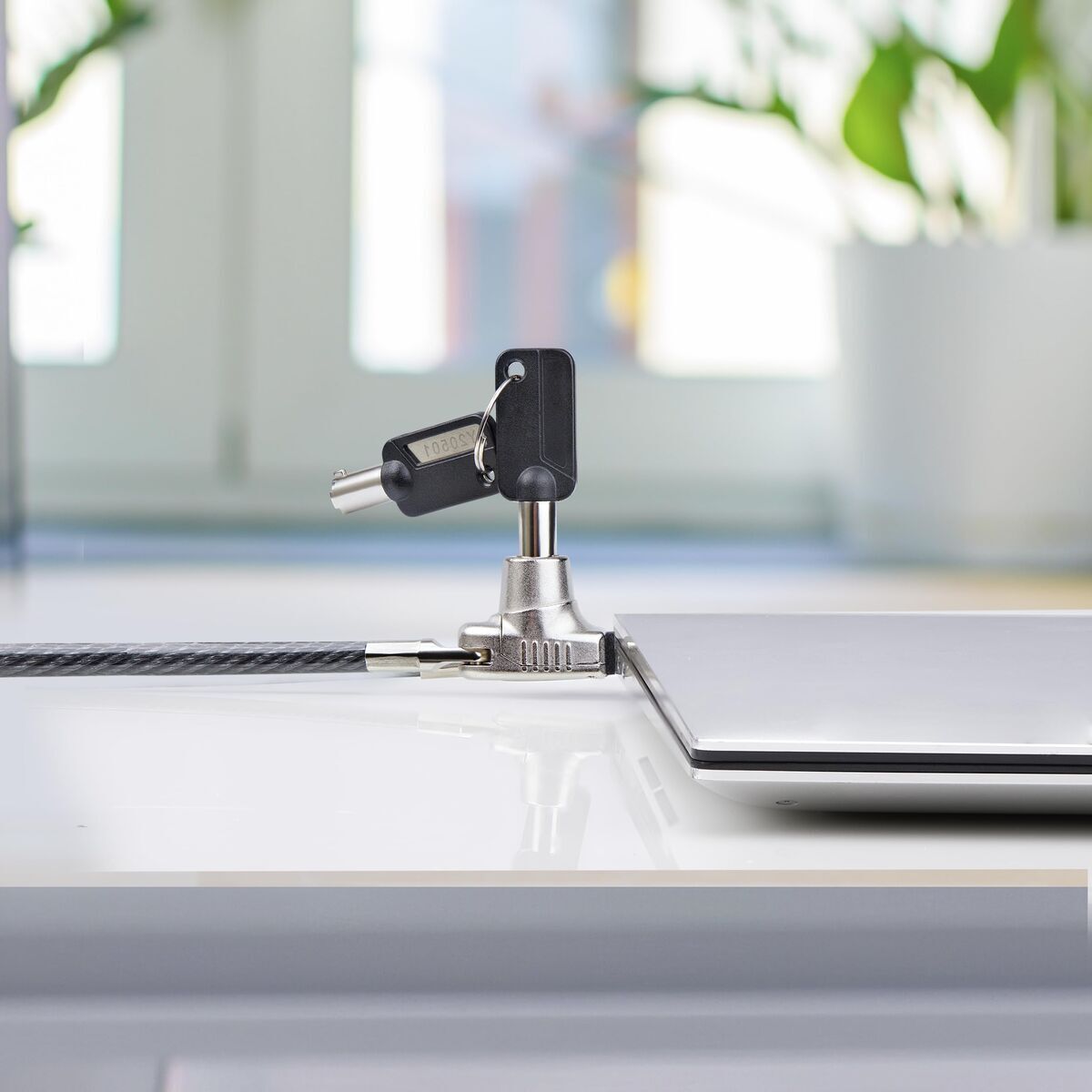 V2HB6B976A0B8C32E072DFFB5FF20AB501FR7574539P6