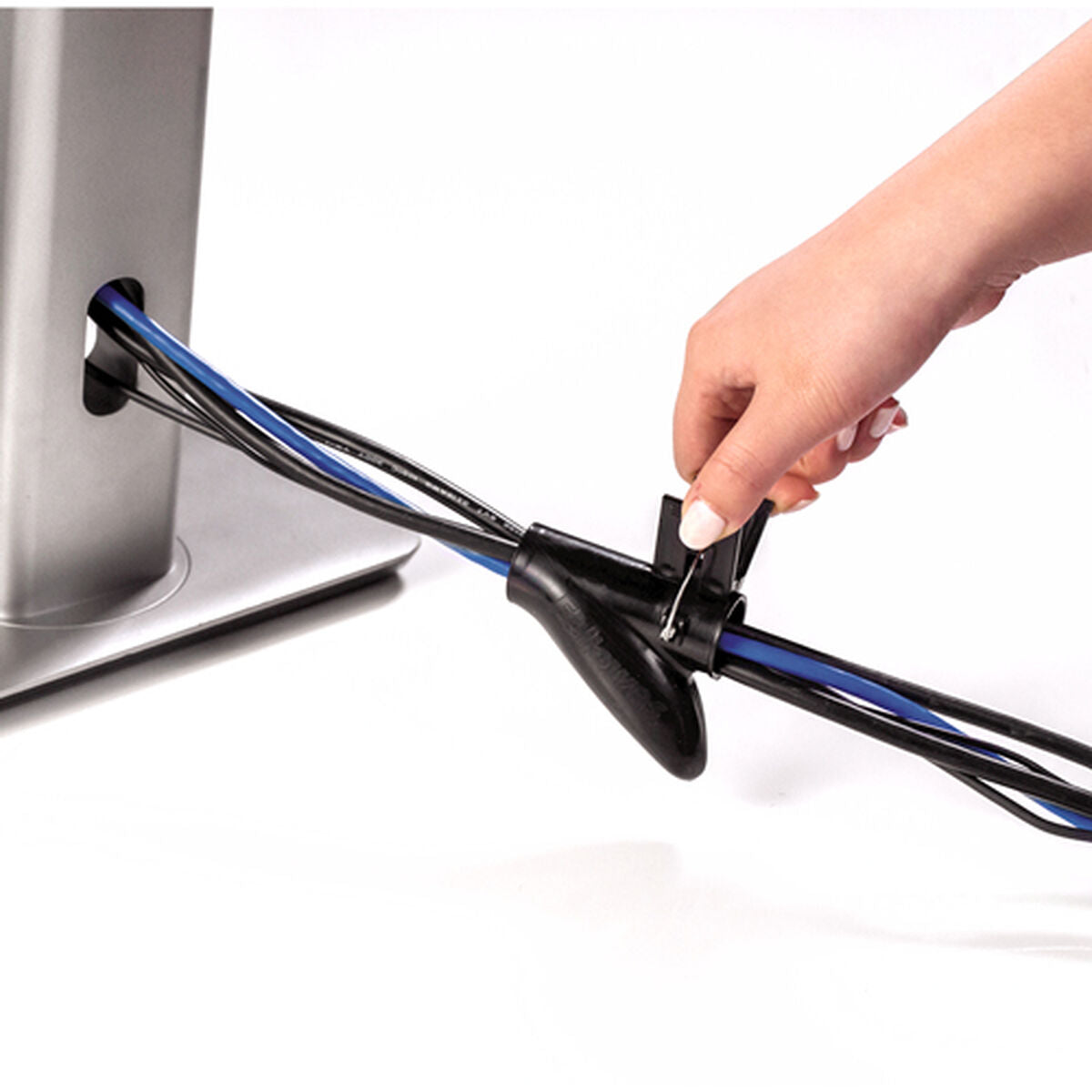 V2HDFFA9CE51B98BD5B05C988565A8E155DR7356885P3