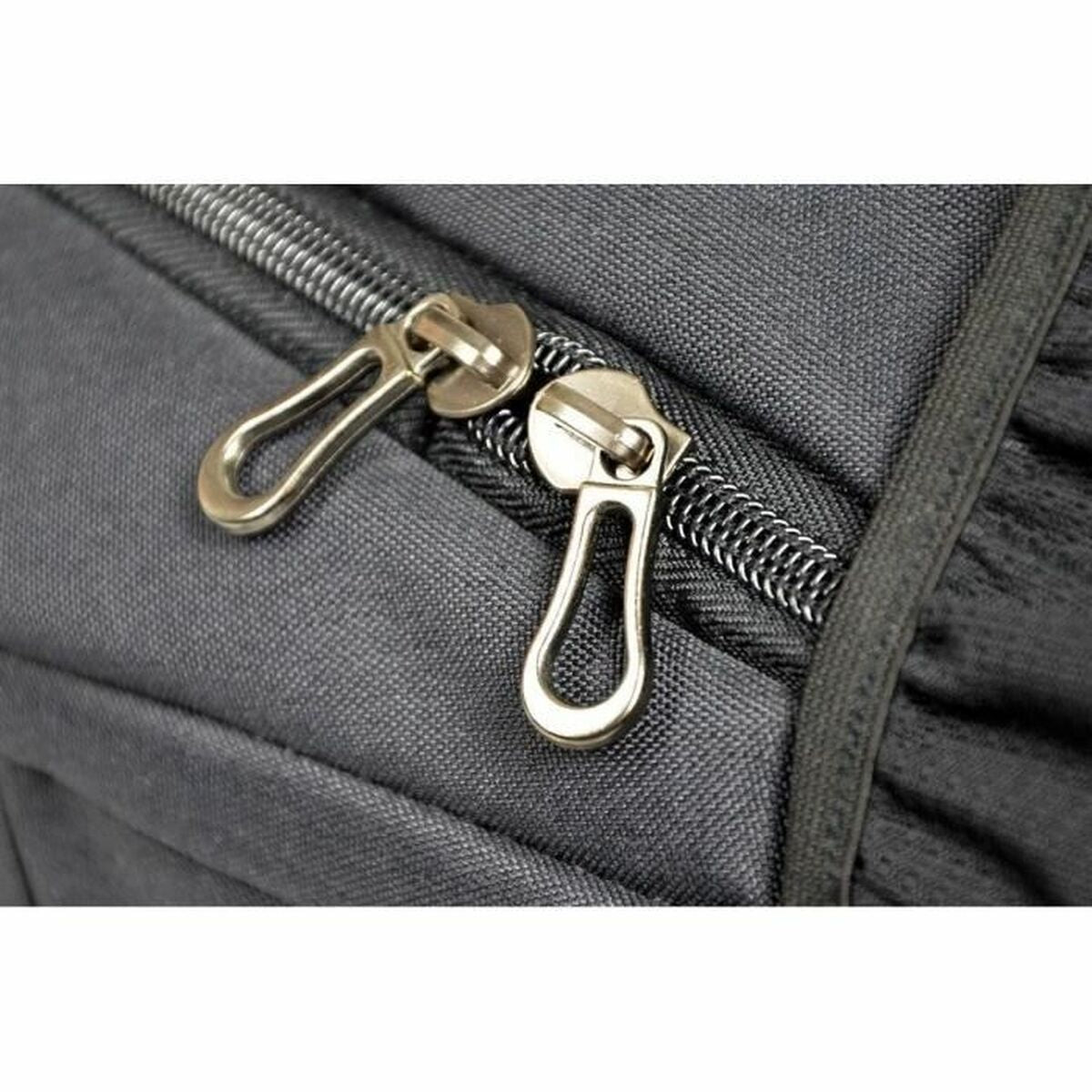 V2H9B642560D89565F6805DB34837516EA2R7030385P5