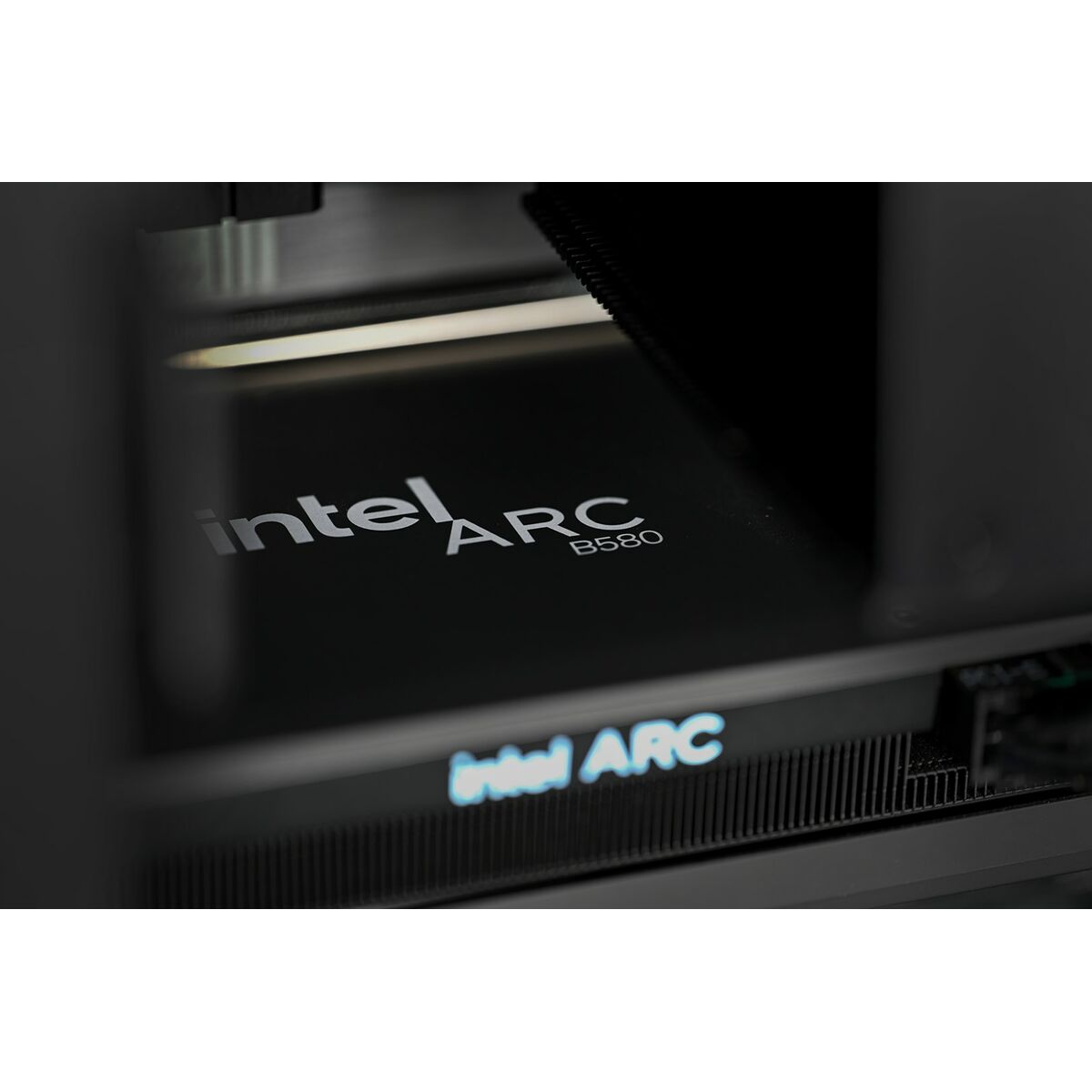 V3H31B50EB8156DB8A7232C8833A56F517ER5621377P4